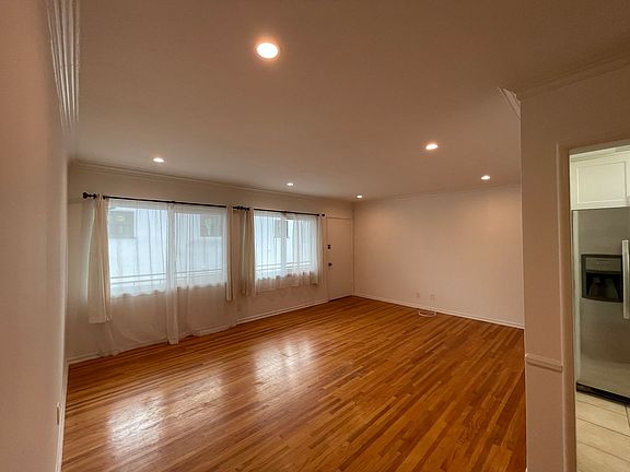 2nd image of 1055-1059 S Genesee Ave #1057-1/2