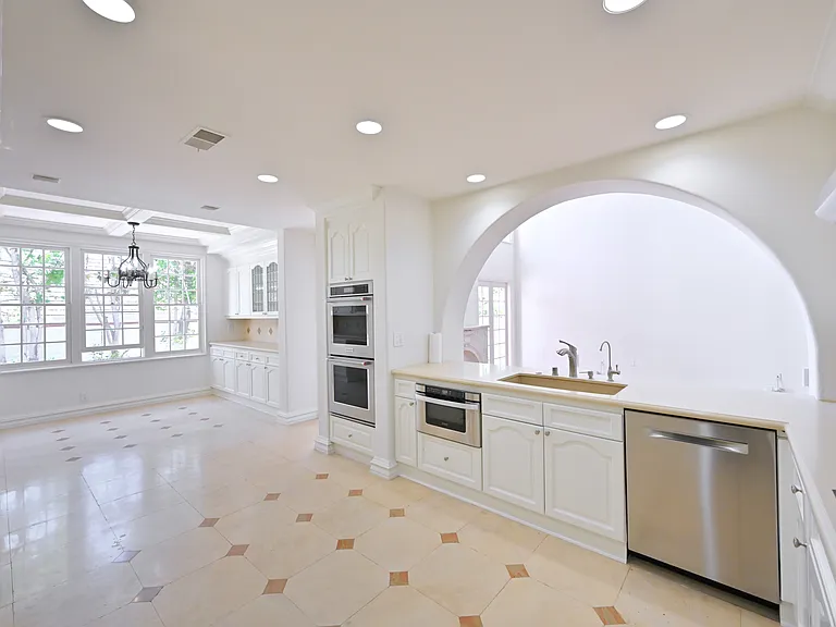 2 Belcourt Dr — Photo 5