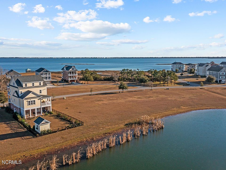 748 Cannonsgate Drive, Newport, NC 28570 Zillow