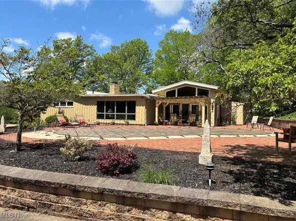 805 Lynnwood Dr, Minerva, OH 44657