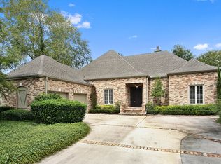 4 Fairway Oaks Dr, New Orleans, LA 70131