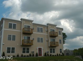 31 Fulton St UNIT 6, Woonsocket, RI 02895