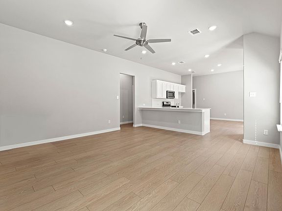 4th image of 4005 High Crst