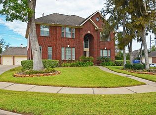 1622 Forest Trace Dr, Sugar Land, TX 77479