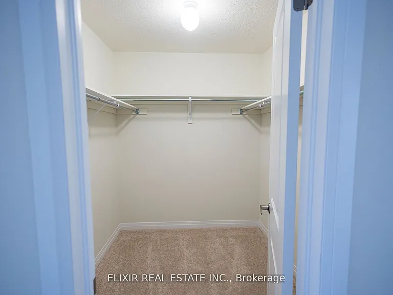 20 Molnar Cres — Photo 15