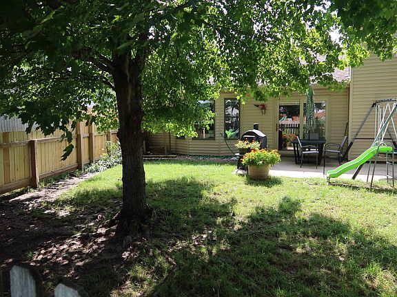2nd image of 7828 Ridgeside Ln