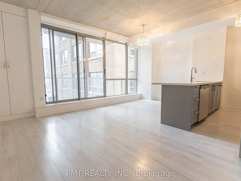 36 Charlotte St #401 — Photo 5