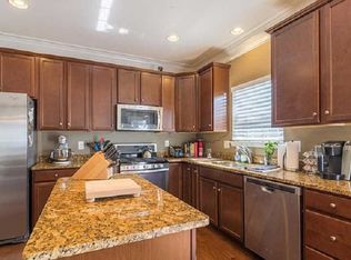 491 Defrancesco Cir, Glassboro, NJ 08028