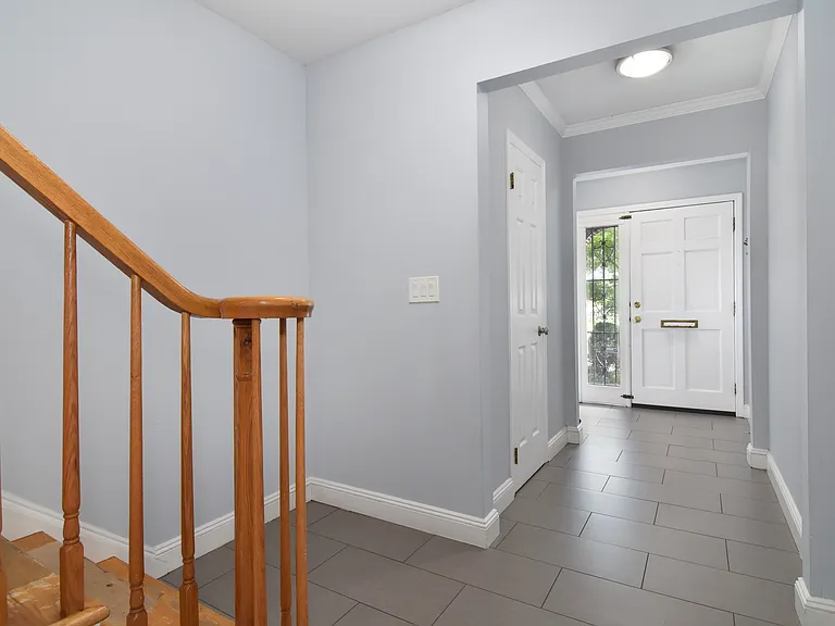 152 Broadway #15 — Photo 5
