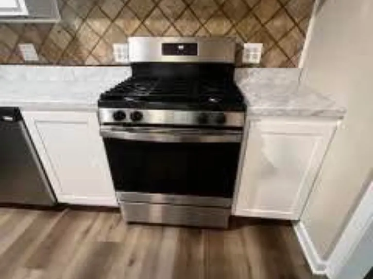 6310 Green Acres Ln — Photo 3