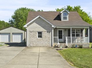 101 Kenwood Dr, Portland, TN