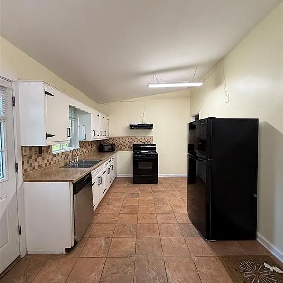 2720 Hollywood Dr — Photo 5
