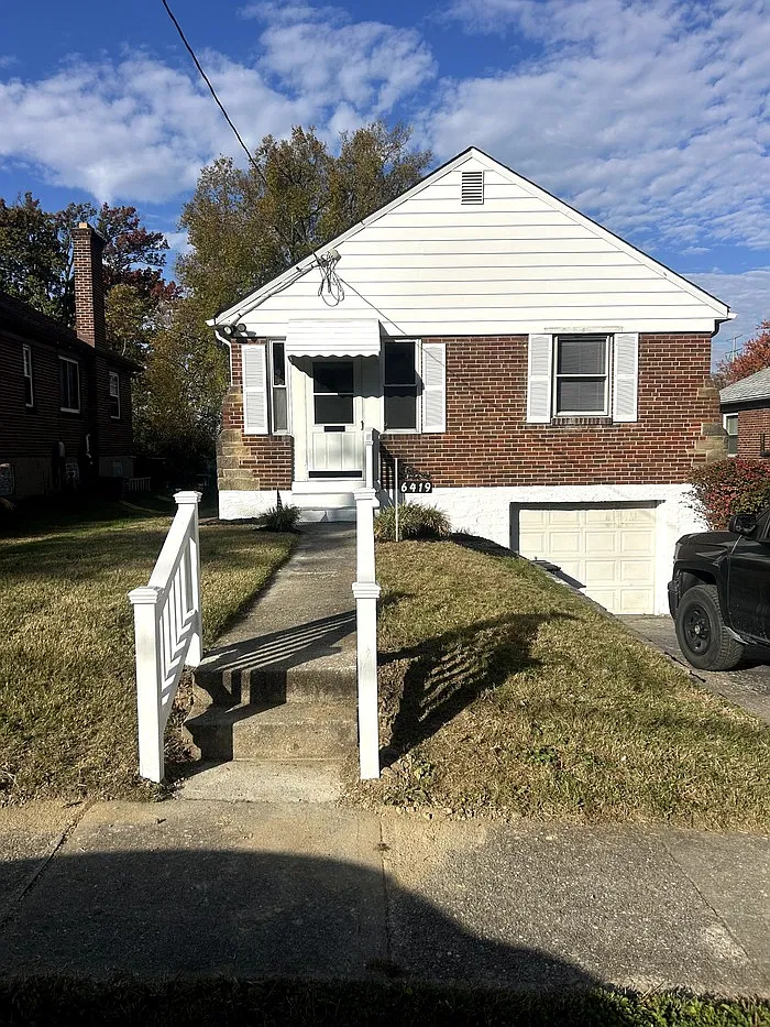 2 bed, 1.0 bath, 1000 sqft, $1,745 — Photo 2