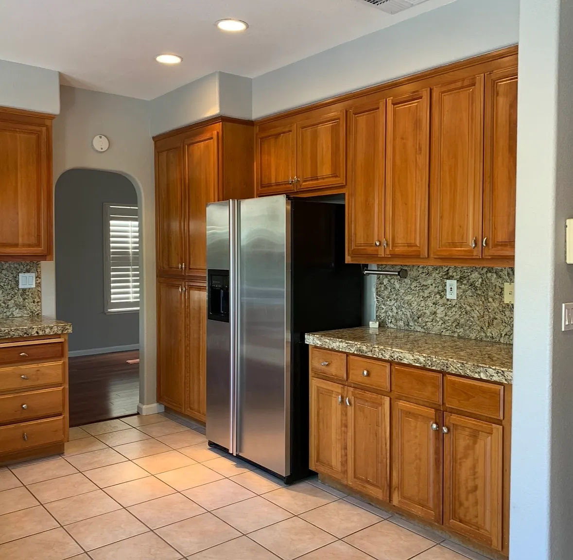 4 bed, 2.5 bath, 2171 sqft, $4,985 — Photo 4
