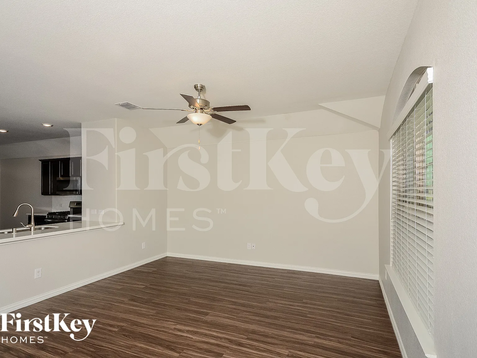 3 bed, 2.0 bath, 1442 sqft, $1,855 — Photo 2