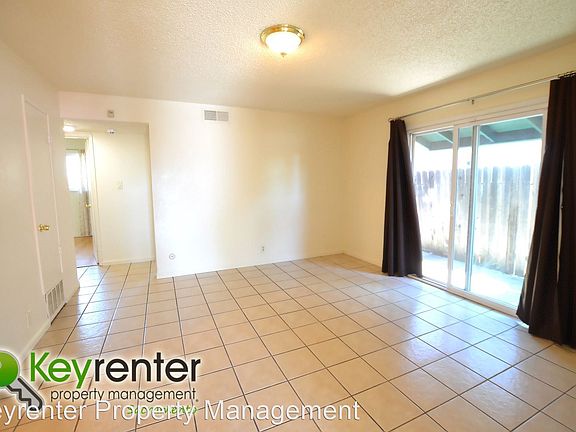 4th image of 4611 Cyclamen Way Unit 2