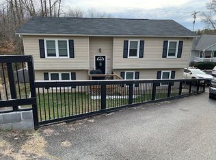 10304 Hillside Ln, Fredericksburg, VA 22408