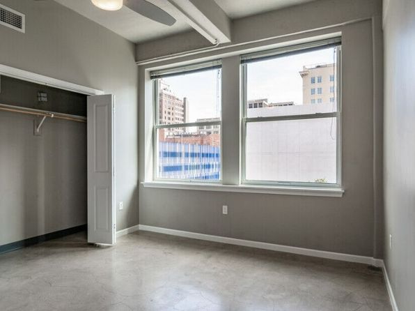 324 S Main St APT 3G