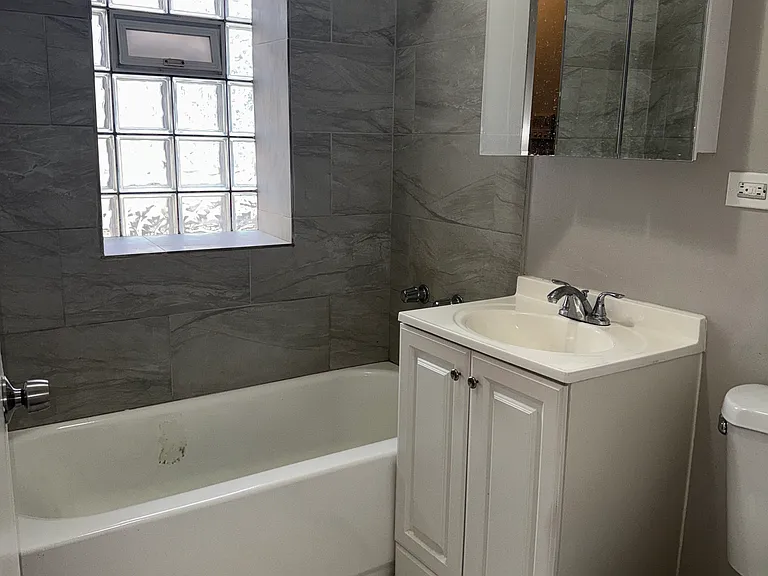 7015 N Paulina St #3W — Photo 6