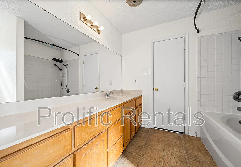 3211 Tom Lockett Dr — Photo 22