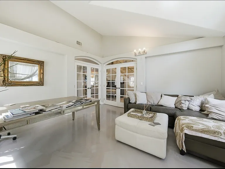 25961 Eshelman Ave — Photo 22