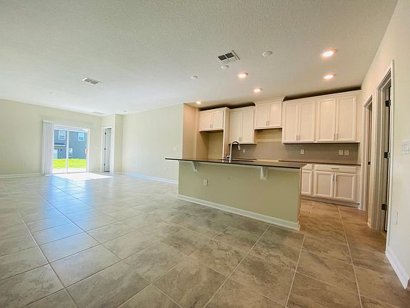 5th image of 2838 Alder Berry Blvd