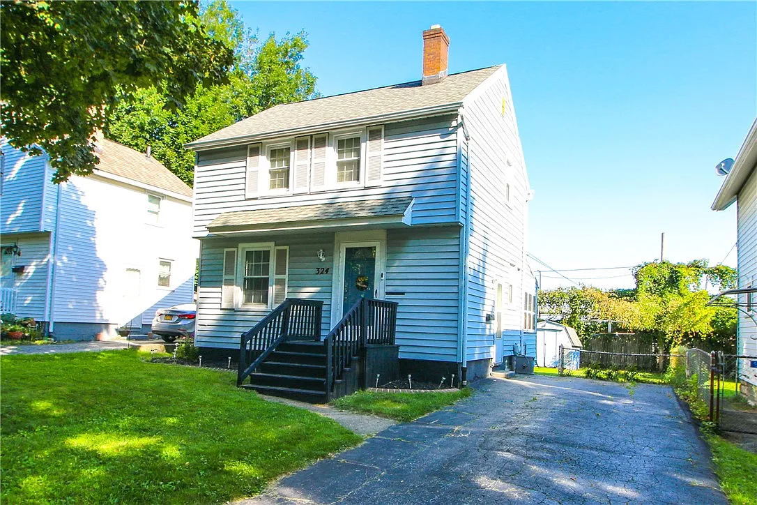 324 Rand St photo 1