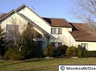 10 Ramsgate Dr, Morganville, NJ 07751