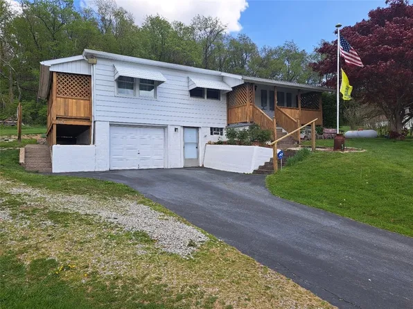 1083 Flatwoods Rd, Vanderbilt, PA 15486