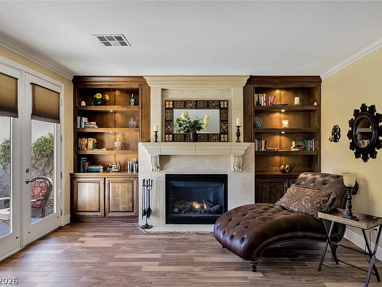 724 Pinnacle Heights Ln — Photo 13