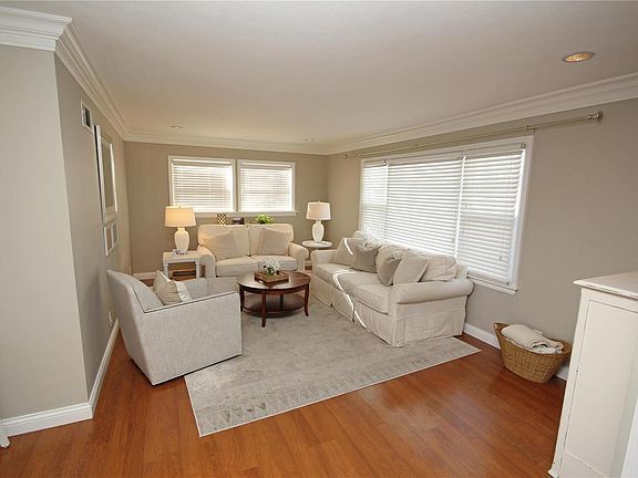 4th image of 1240 Lynchester Ln