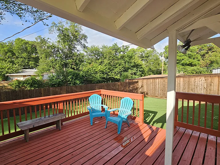 416 Hayes Ct — Photo 13