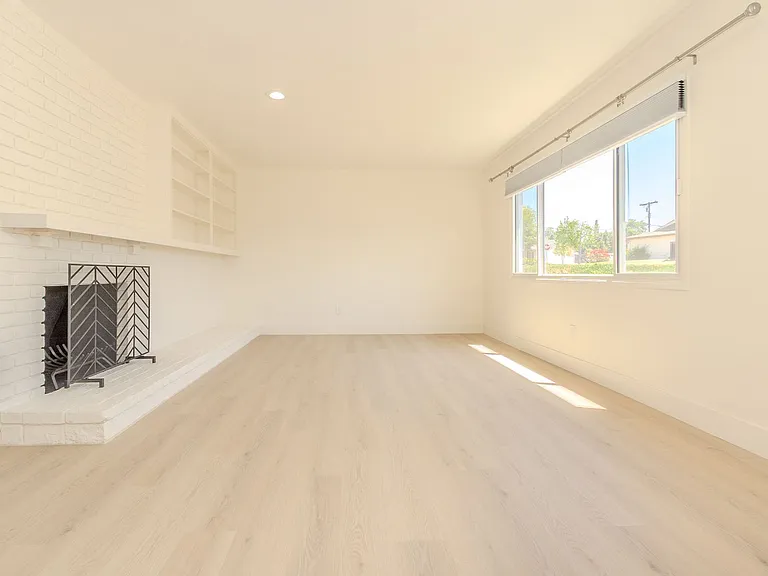 6180 Veemac Ave — Photo 3
