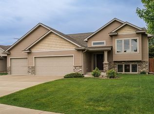 1803 Taurus Ct SW, Rochester, MN 55902