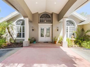 1111 Apache Dr, Geneva, FL 32732