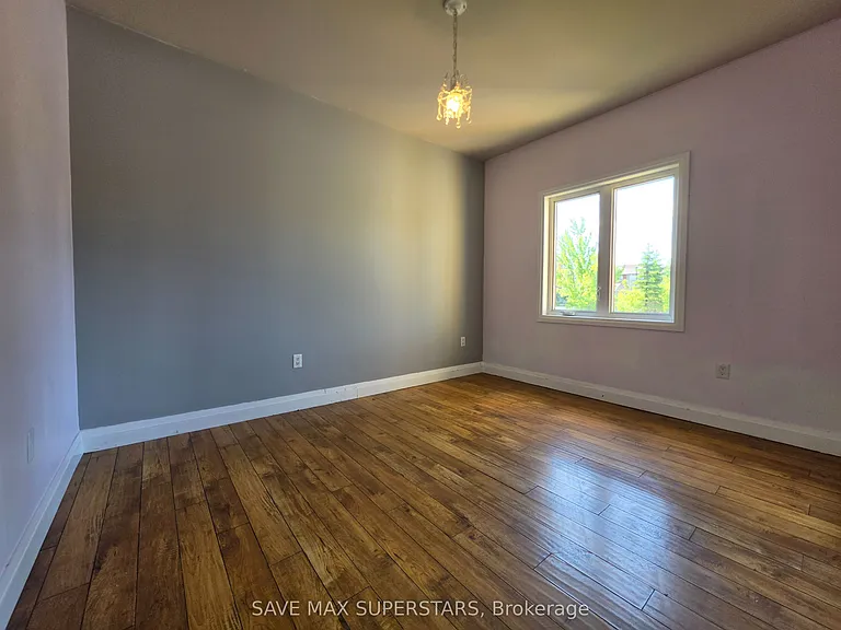 222 Phillips St #UPPER — Photo 21