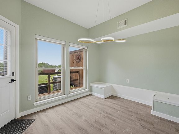 5th image of 147 Summer Place Cir