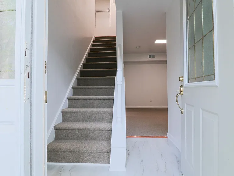1731 Donlee Dr — Photo 3