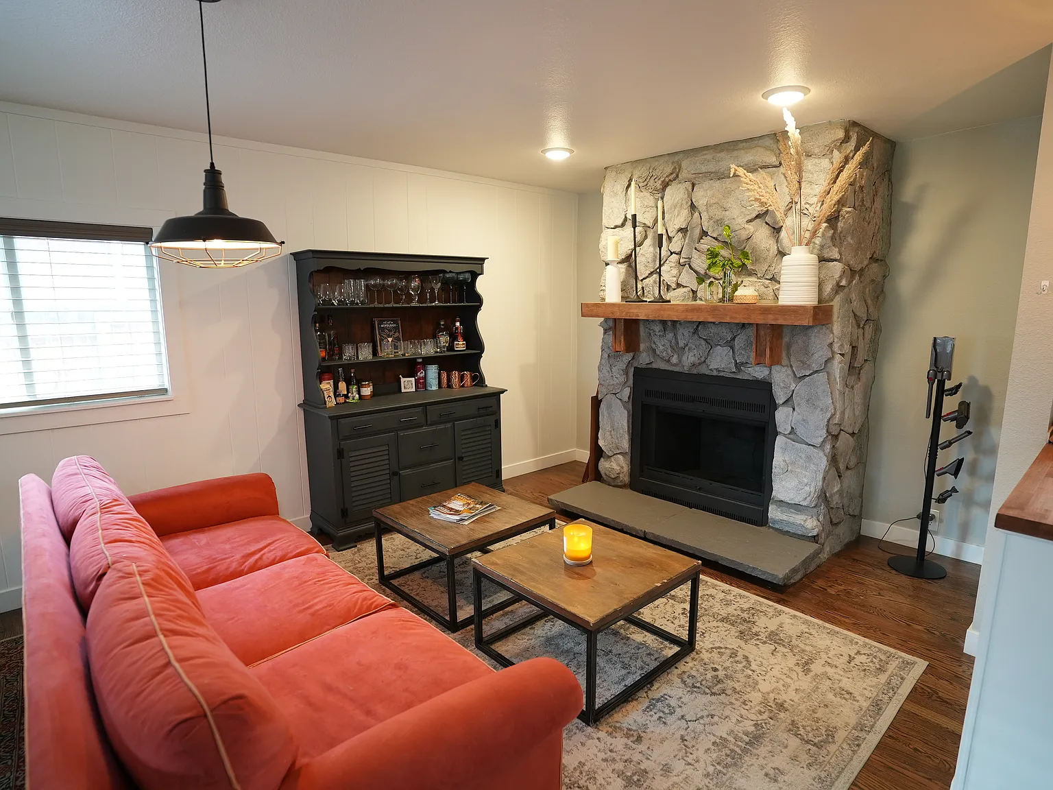 3 bed, 2727 sqft, $3,500 — Photo 4