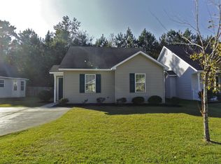 232 Forest Park Dr, New Bern, NC 28562