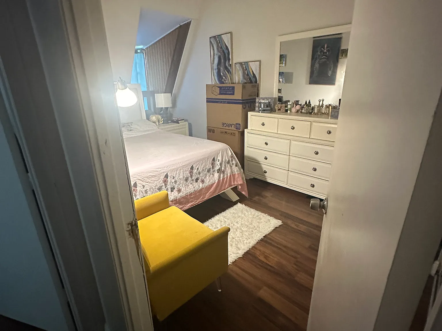 2 bed, 1045 sqft, $2,300 — Photo 1