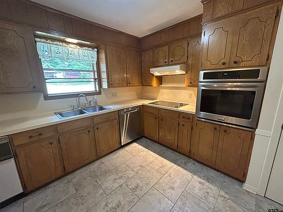 4th image of 6235 Springbrook Dr