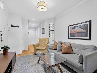 218 E 82nd St APT 2FW, Manhattan, NY, 10028