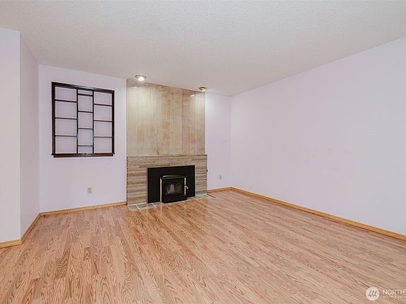 4th image of 3875 NE Pinecone Drive