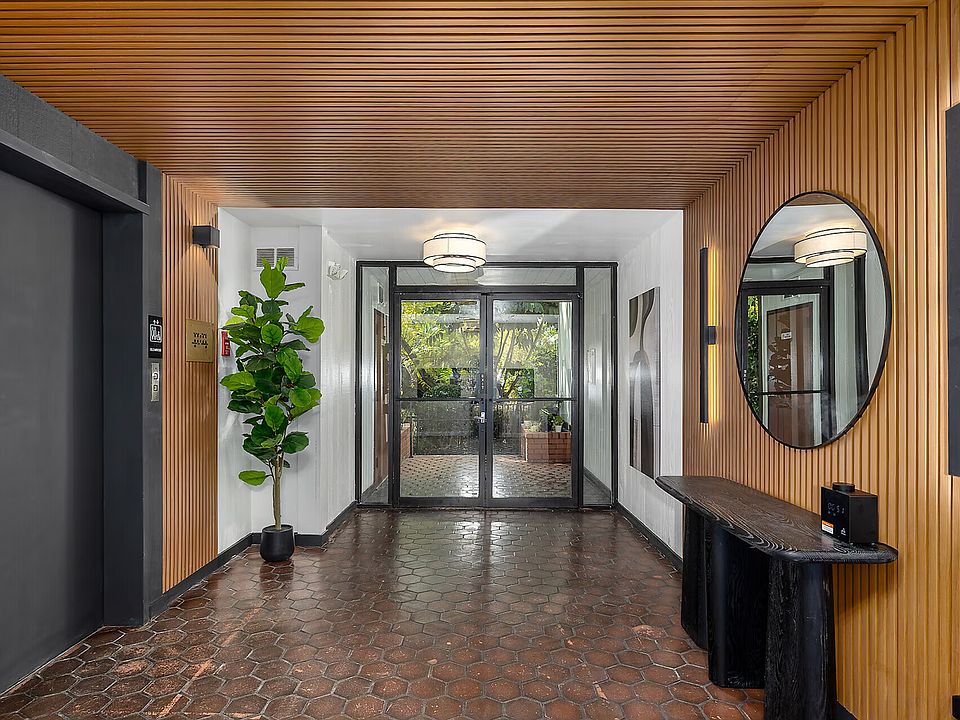 1st image of 412 N Oakhurst Dr APT 301