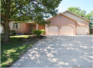 528 Taake Ln, Troy, IL 62294