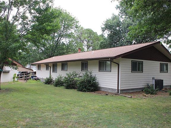 3rd image of 610 10th St