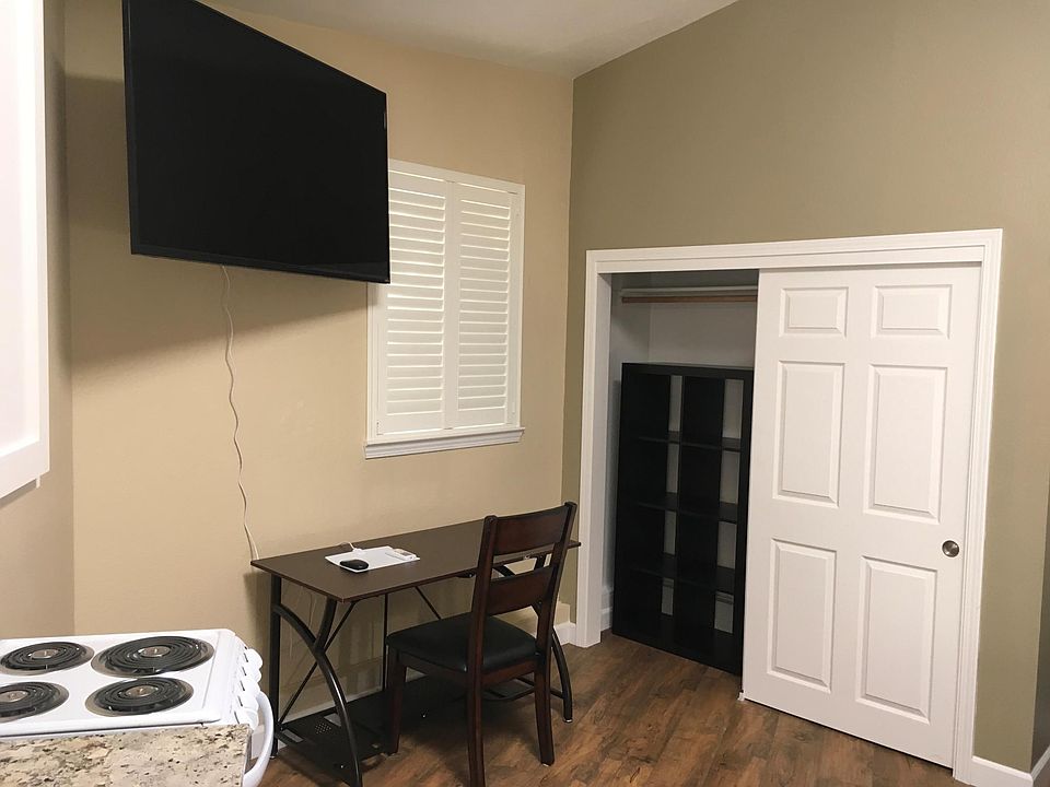 1st image of 33691 Bardolph Cir
