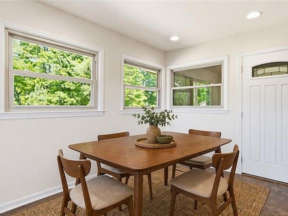 4th image of 5345 Green Cove Rd