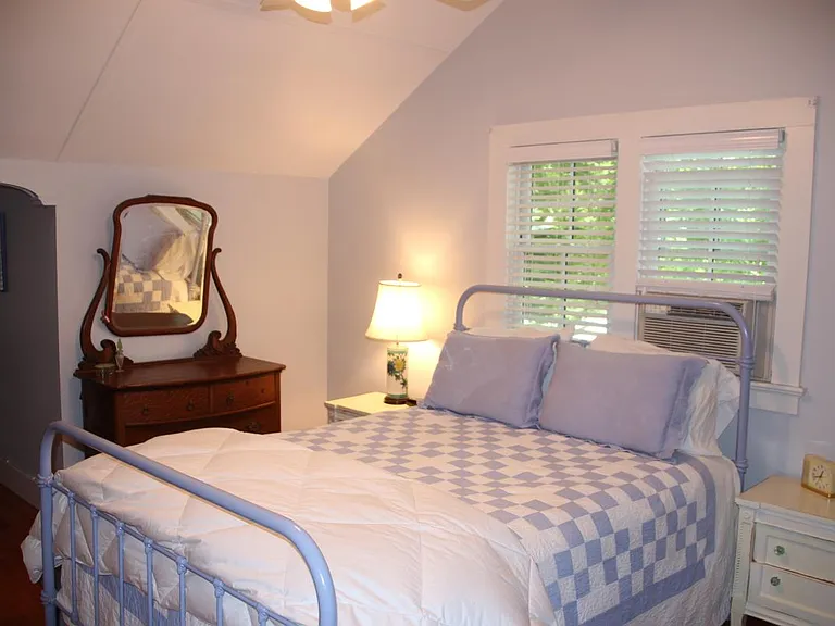 135 Longfellow Rd — Photo 8